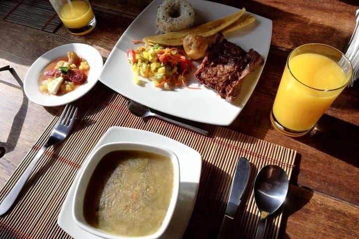 Laguna Verde Pass: High-Paramo Hike and Mountain Refuge Lunch photo 5