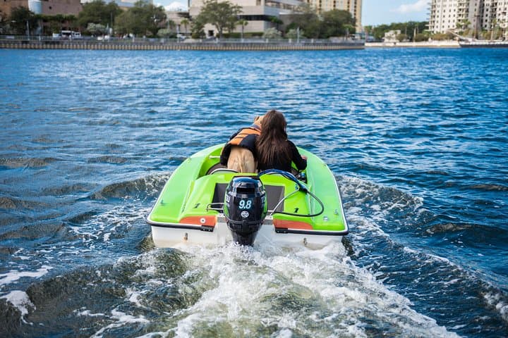 Mini Powerboat Rental on Tampa Riverwalk: 1-Hour Two-Person Adventure photo 3