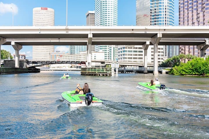 Mini Powerboat Rental on Tampa Riverwalk: 1-Hour Two-Person Adventure photo 5