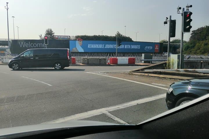 Private Luxury Transfer: Portsmouth Cruise Terminal to Heathrow Airport photo 4