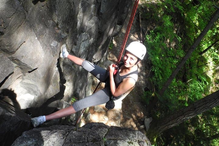 Intro to Outdoor Rock Climbing at Mt Erie — Beginner to Intermediate Course photo 4