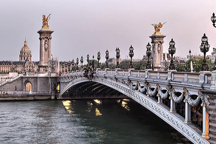 Paris Private Layover Tour: Electric Panoramic Car Highlights in 4–5 Hours photo 6