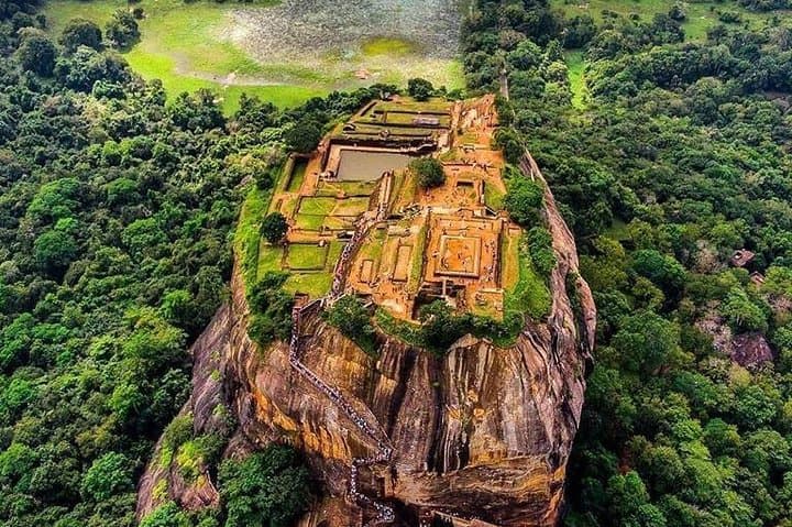 12-Day Sri Lanka Round Trip: Tea Hills, Safaris & Southern Beaches photo 6