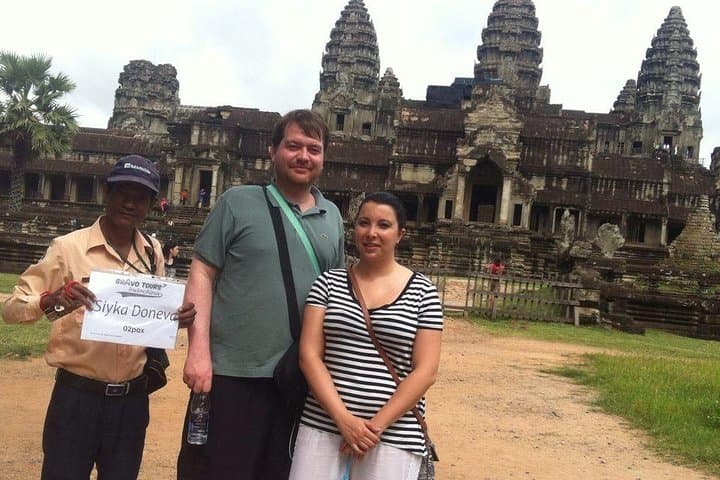 Private Full-Day Angkor Temple Tour with Sunset at Pre Rup and Lunch photo 4