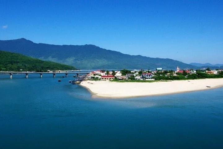 Hai Van Pass Private Transfer: Scenic Drive from Hoi An to Hue via Da Nang photo 2