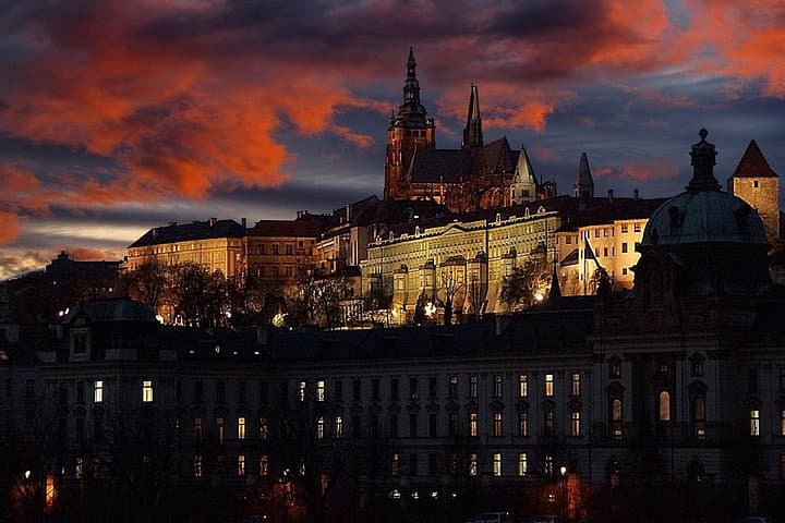 Prague Castle Private Fairytale Walking Tour — St. Vitus, Golden Lane & Royal Halls photo 3