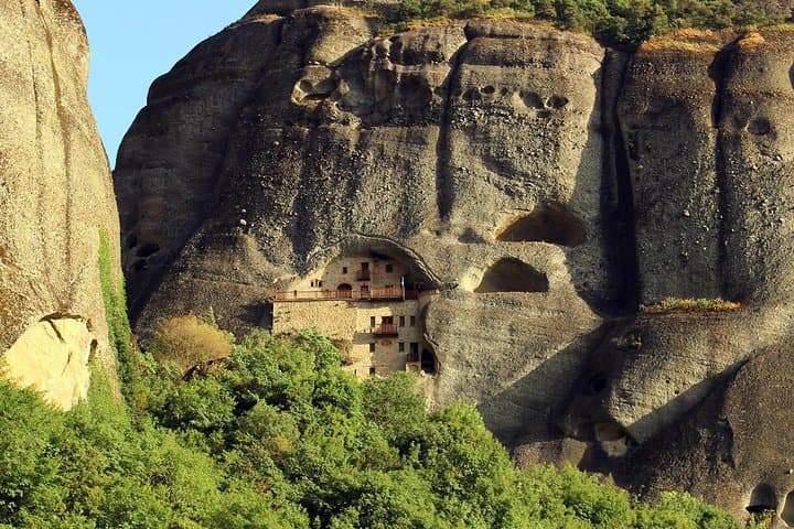 Private Meteora Full-Day Tour from Athens: Monasteries & Rock Towers photo 3