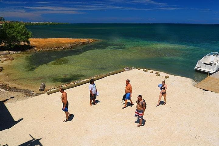 Big Bight Adventures East Tour: Roatan Shore Excursion with Private Transport photo 4