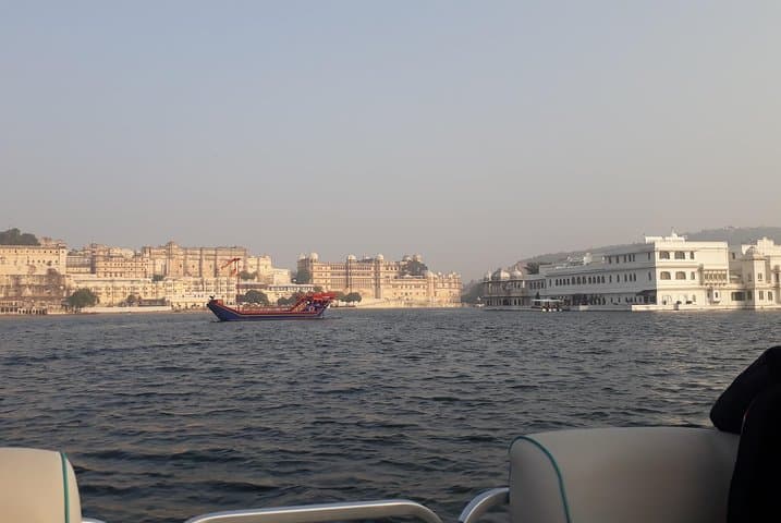 Private Guided Udaipur: 2-Day Custom Tour with Luxury Car & Boat Ride photo 5