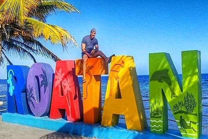 Private Minivan with Local Guide in Roatán — Custom 3–4 Hour Island Tour from Cruise Port photo 3