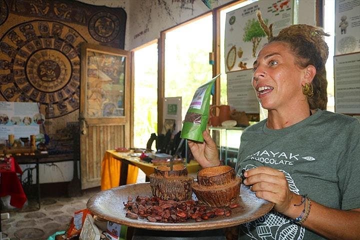 Private Minivan with Local Guide in Roatán — Custom 3–4 Hour Island Tour from Cruise Port photo 4