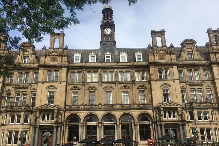 Leeds 2-Hour Highlights Walking Tour: Top Sights & Practical Tips photo 6