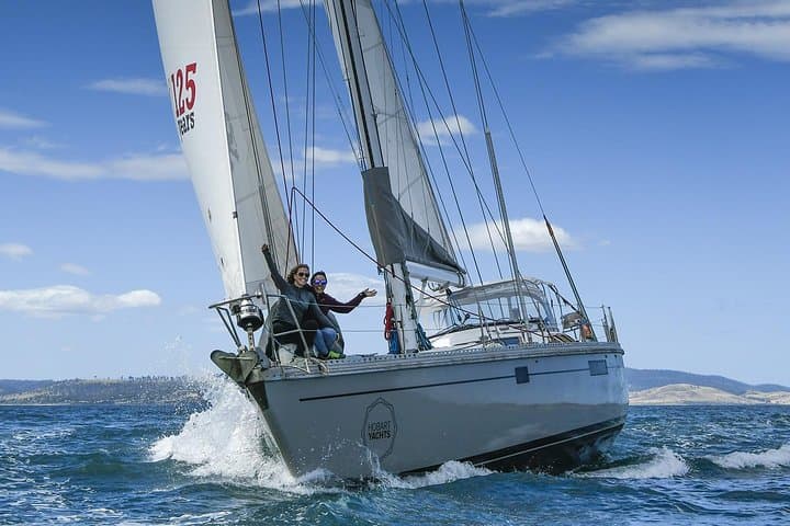 Hobart Sailing Experience: 3-Hour Maxi Yacht Sail on the Derwent