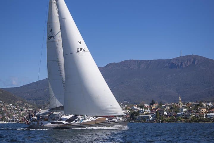 Hobart Sailing Experience: 3-Hour Maxi Yacht Sail on the Derwent photo 5