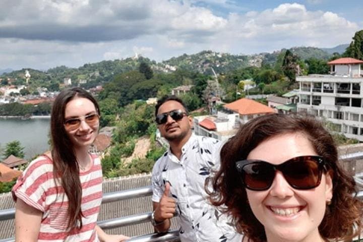 Kandy City Day Tour: Temple of the Tooth, Peradeniya Gardens & Cultural Highlights