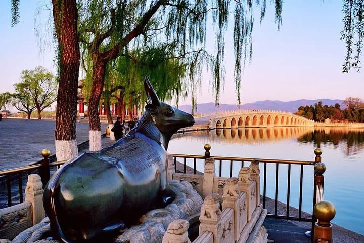 Private Boat and Hutong Tour at Beijing's Summer Palace photo 2