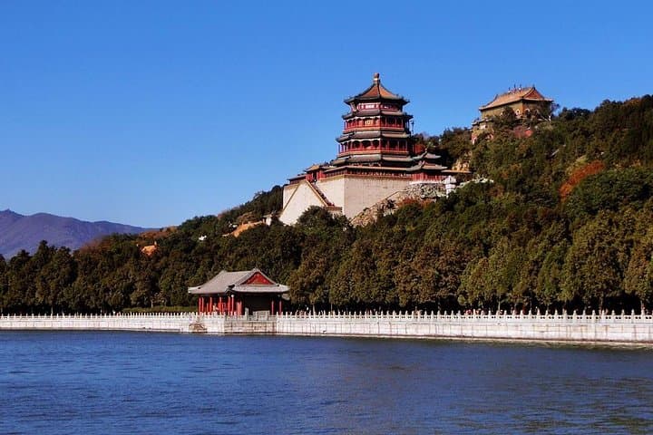 Private Boat and Hutong Tour at Beijing's Summer Palace photo 3
