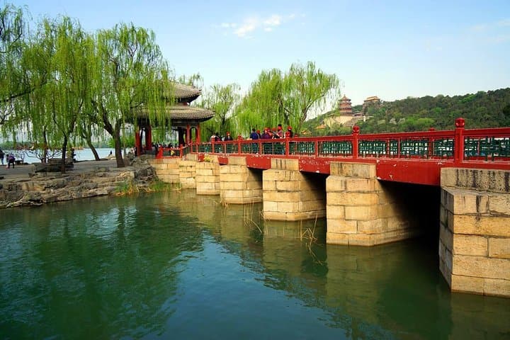 Private Boat and Hutong Tour at Beijing's Summer Palace photo 4