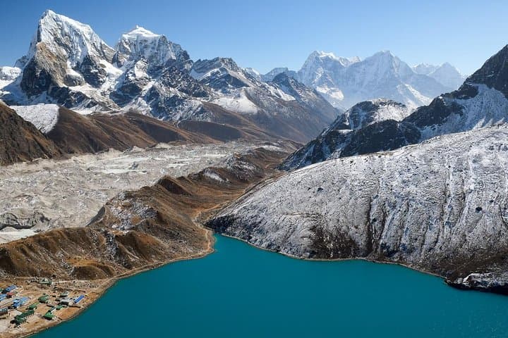 Everest Gokyo Lake Trek: 12-Day Gokyo Ri, Lakes & Ngozumpa Glacier