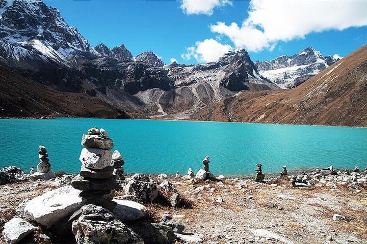 Everest Gokyo Lake Trek: 12-Day Gokyo Ri, Lakes & Ngozumpa Glacier photo 2