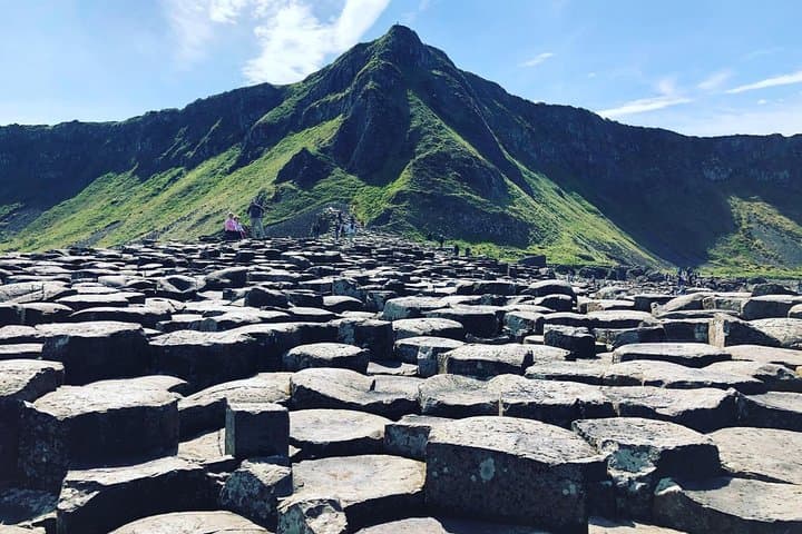 Private Giant's Causeway Day Tour from Dublin — Carrick-a-Rede, Dunluce & Dark Hedges