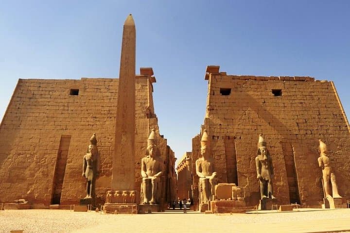 Full-Day Private Luxor East & West Bank Tour — Valley of the Kings, Karnak & Luxor Temple photo 2