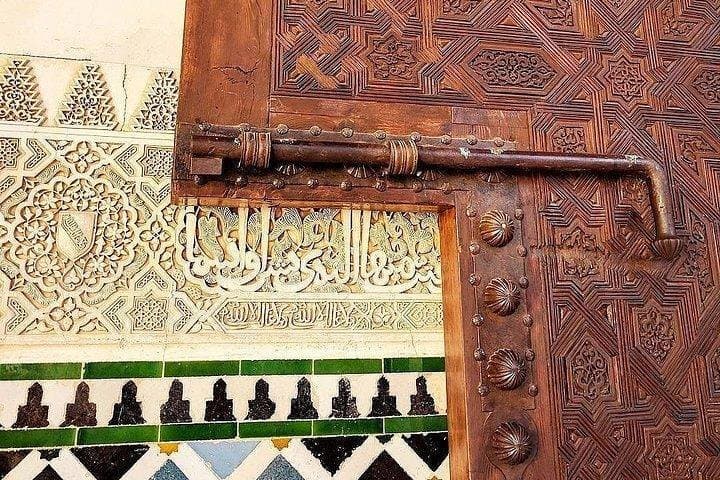 Private Alhambra and Granada Tour: Nasrid Palaces, Generalife & Albaicín photo 5