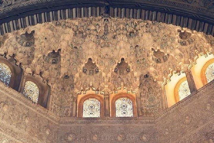 Private Alhambra and Granada Tour: Nasrid Palaces, Generalife & Albaicín photo 4