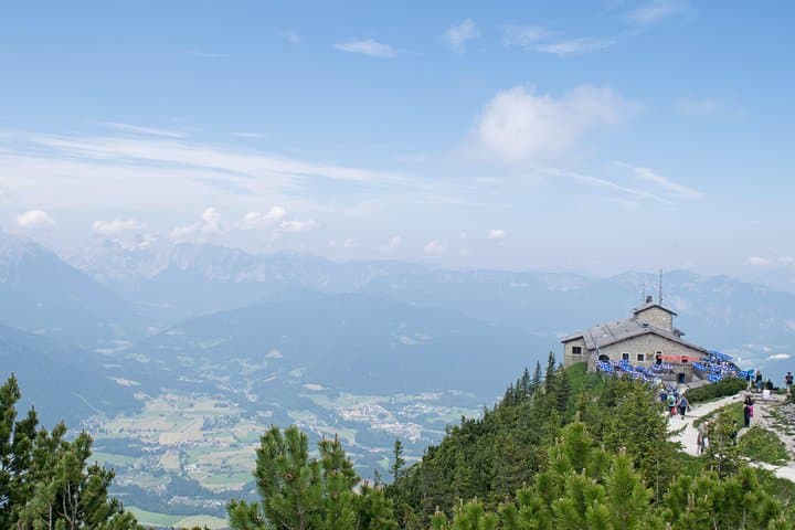 Eagle's Nest and Salzburg Private Tour — Kehlsteinhaus, Mirabell & Obersalzberg History photo 3