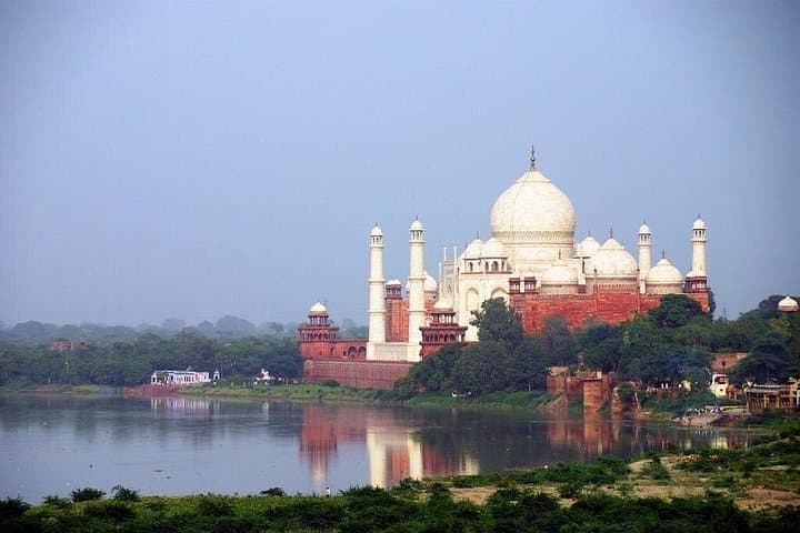 Taj Mahal Day Trip from Delhi: Guided Visit, Agra Fort & Local Shopping photo 3