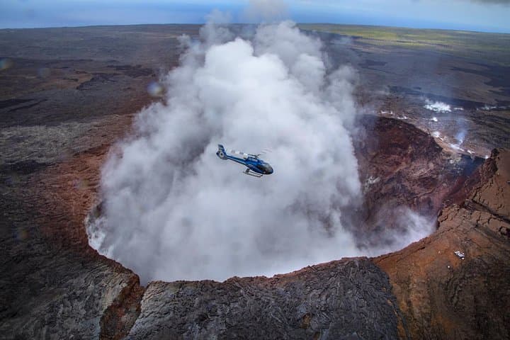 Oahu to Big Island Volcano Helicopter & Hilo Day Tour