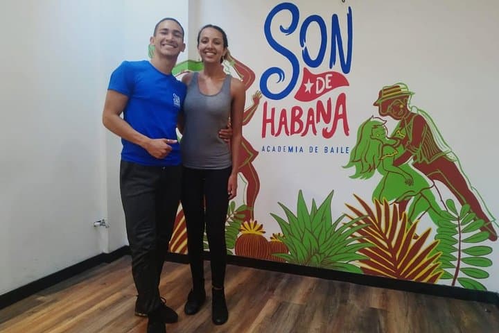 Bogotá Salsa and Latin Dance Class: 90-Minute Lesson at Without Visa