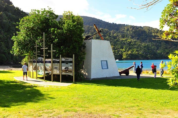 Half-Day Marlborough Sounds Cruise to Ship Cove from Picton photo 4
