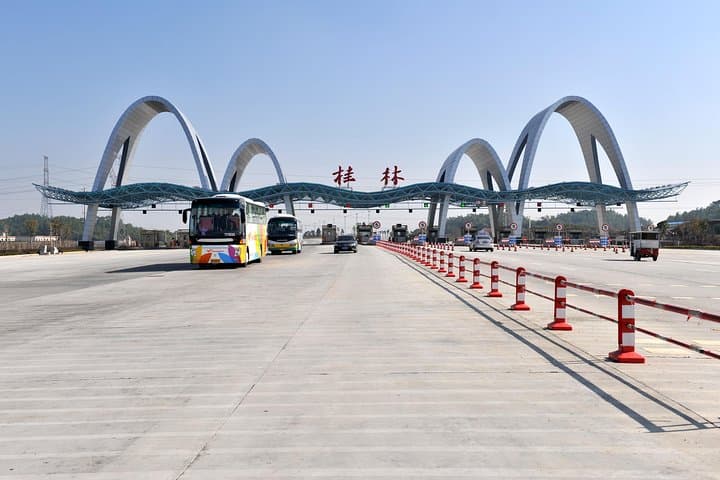 Guilin Private Airport Transfer with English-Speaking Driver — Roundtrip Hotel Transfer photo 4