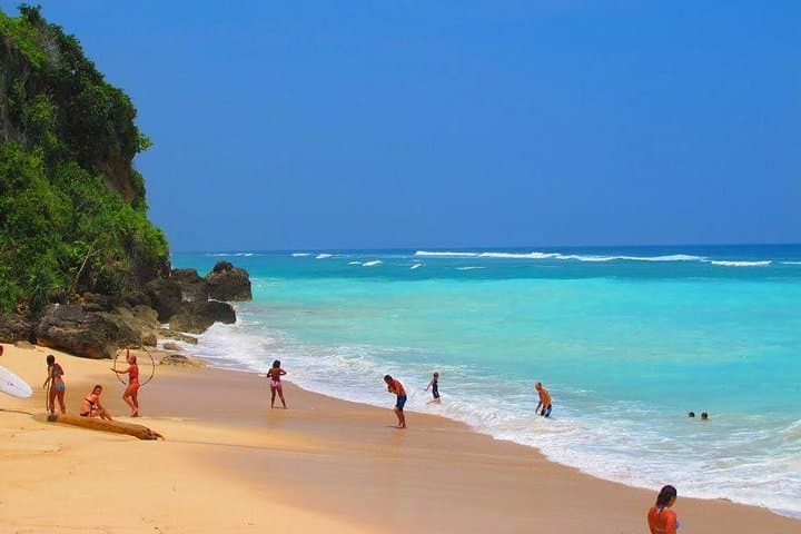 South Bali Day Tour: Uluwatu, GWK, Nusa Dua Water Blow & Pandawa Beach photo 6