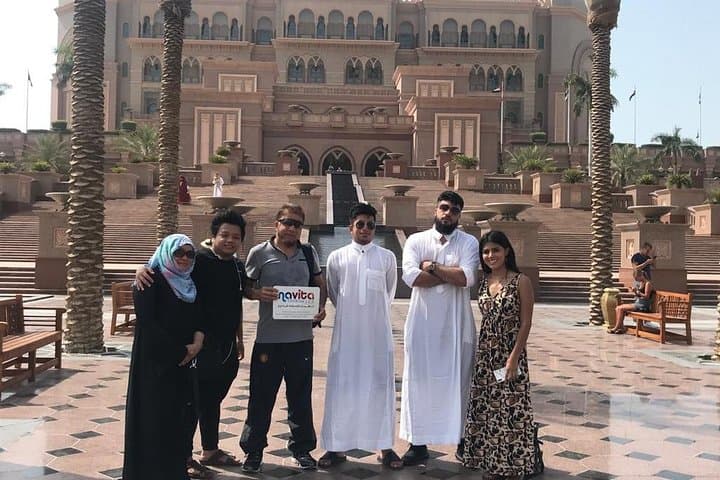 Abu Dhabi City Tour with Ferrari World and Buffet Lunch — Full-Day Sightseeing photo 4
