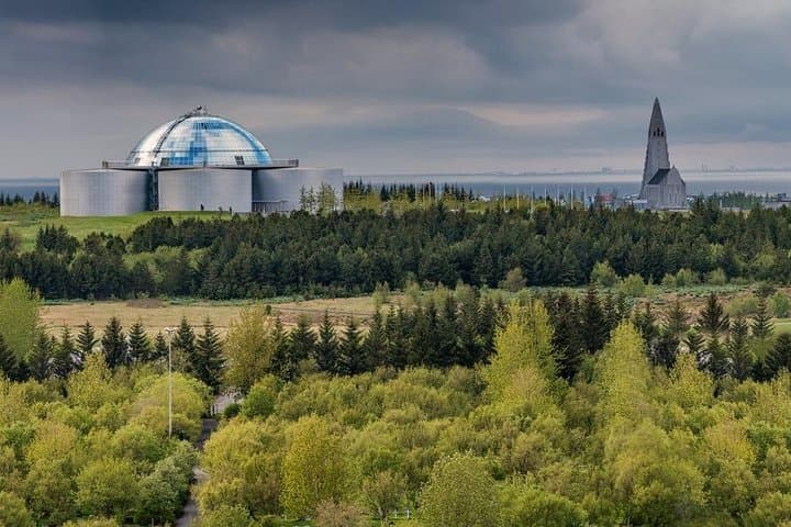 Reykjavik Sightseeing Tour: 3-Hour City Highlights and Cultural Stops