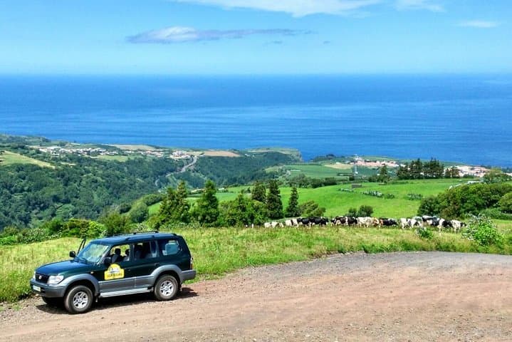 Sete Cidades Jeep Off‑Road Half‑Day: Crater Views on São Miguel photo 2
