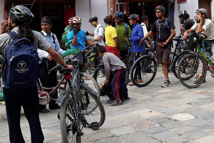 One-Day Kathmandu Cycling Tour: Thamel to Chobar Gorge, Dakshinkali & Taudaha
