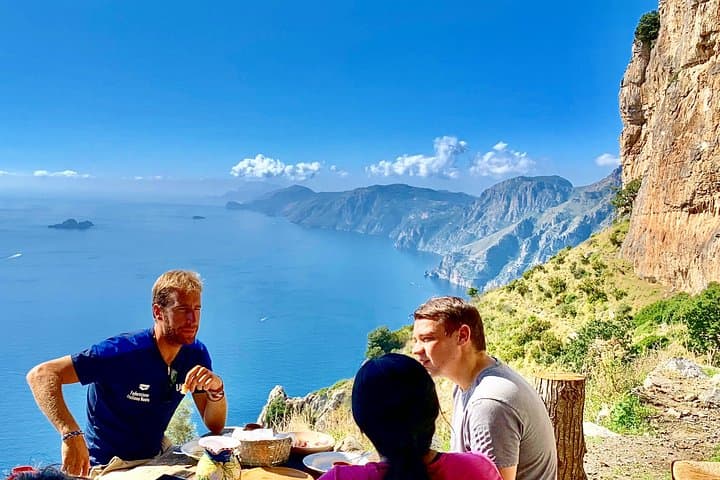 Hiking the Path of the Gods: Round-Trip Guided Hike from Sorrento