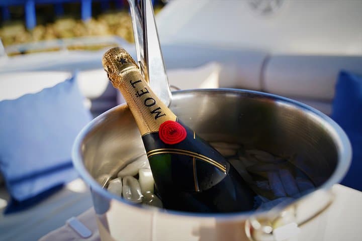 Vilamoura Anniversary Cruise: Algarve Sea Caves & Grottoes Luxury Charter