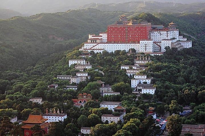 Day Trip to Chengde's Mountain Resort: Private Tour from Beijing photo 5