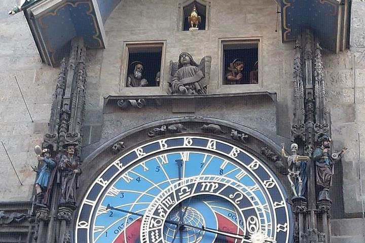 Essential Prague Walking Tour: Old Town & Jewish Quarter Highlights photo 3