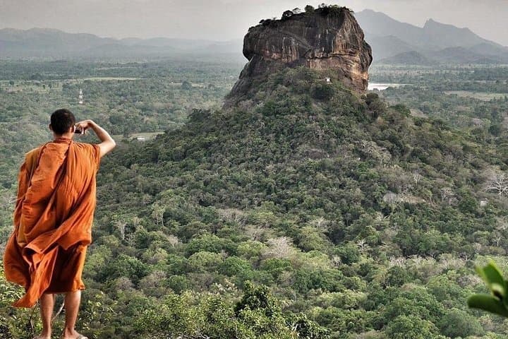 Pidurangala Day Tour from Negombo: Climb Pidurangala Rock & Lunch in Dambulla photo 3