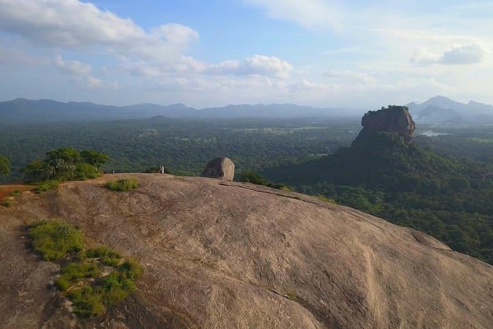 Pidurangala Day Tour from Negombo: Climb Pidurangala Rock & Lunch in Dambulla photo 6