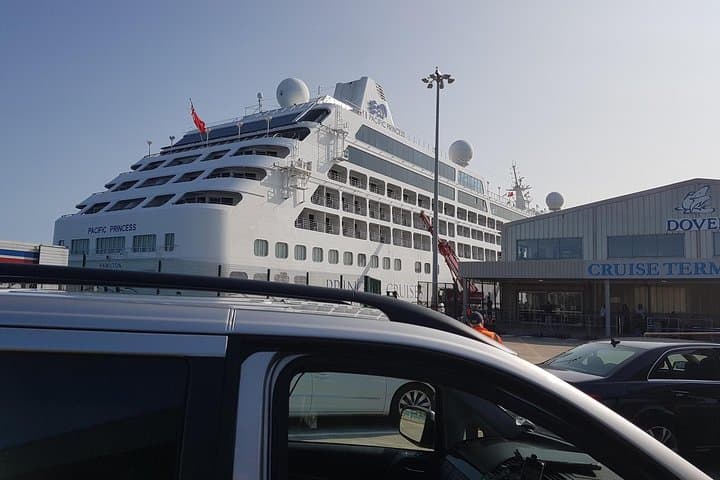 Private Luxury Transfer from London to Dover with Leeds Castle Stopover