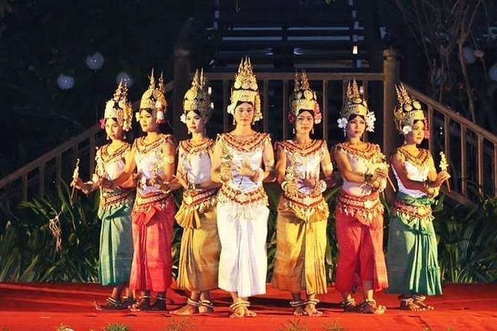 Apsara Dance Performance with Buffet Dinner and Siem Reap Hotel Pickup photo 5