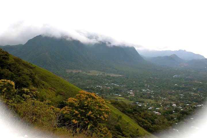 Hike El Valle de Antón: Private Mountain Hiking Inside an Inhabited Volcano photo 2