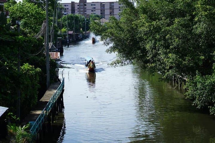 Cycling Bangkok’s Thonburi: Ride to Two Iconic Floating Markets photo 4