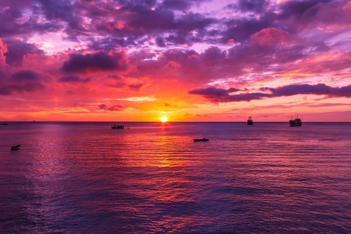 Private Romantic Sunset Sail Off Grenada — Champagne Sunset Cruise photo 2